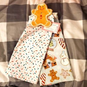 Cupcakes and Cashmere Gingerbread Colorful Kitchen Towels Set of 2 BNWT